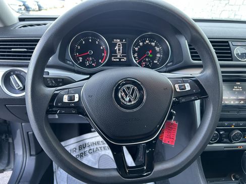 Used 2016 Volkswagen Passat 1.8T S image 21