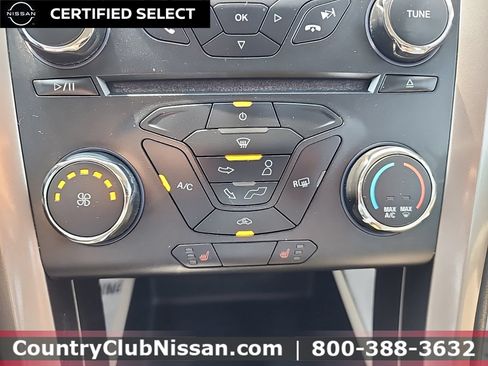 Used 2018 Ford Fusion SE FWD image 15