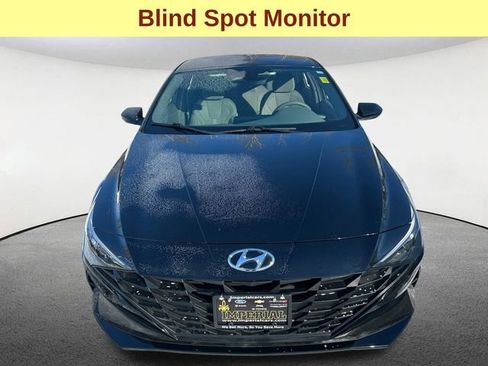 Used 2022 Hyundai Elantra SE w/ Cargo Package image 4