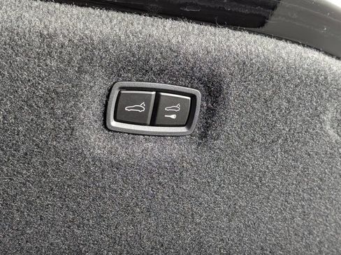 New 2026 Porsche Taycan GTS image 19