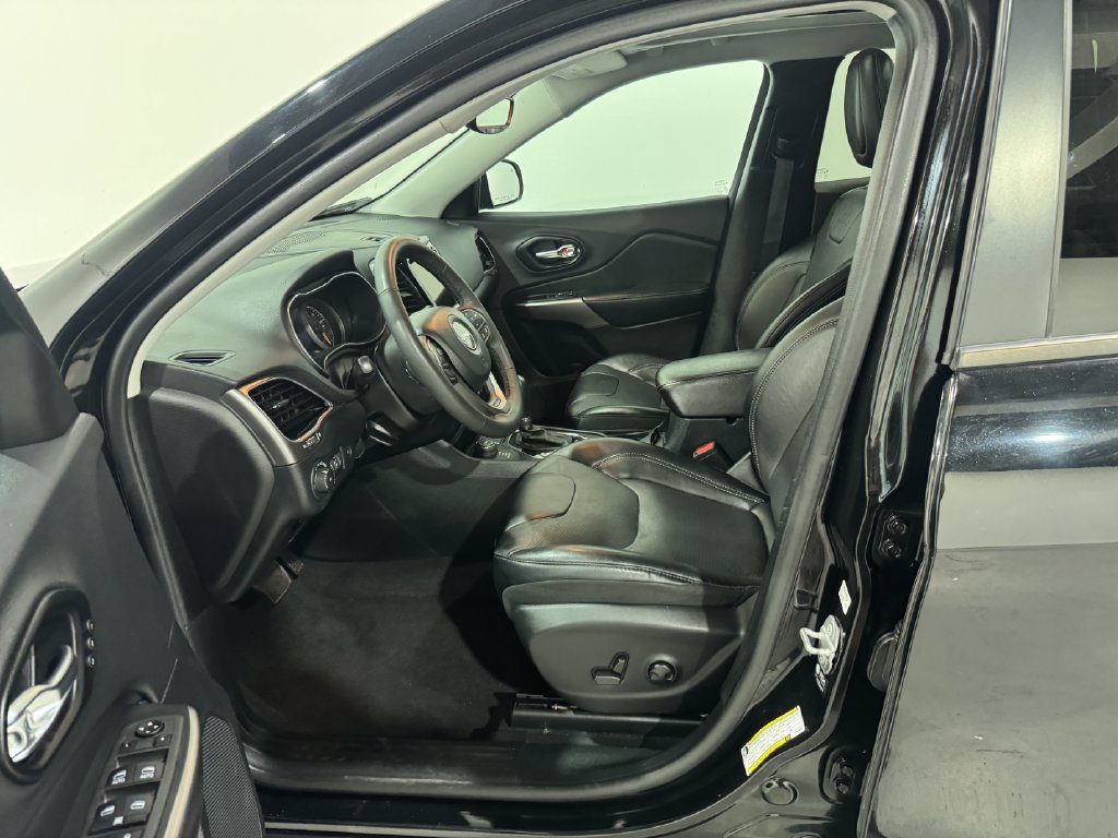 Used 2022 Jeep Cherokee Limited AWD/4WD image 14