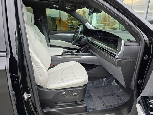 Certified 2025 Cadillac Escalade V image 11