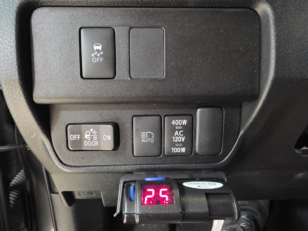 Used 2020 Toyota Tacoma TRD Off-Road w/ Technology Package AWD/4WD image 30