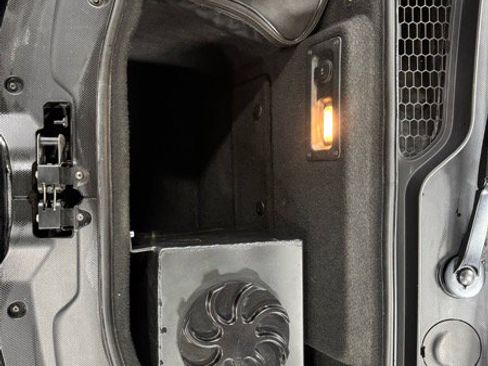 Used 2015 Lamborghini Huracan LP 610-4 image 9