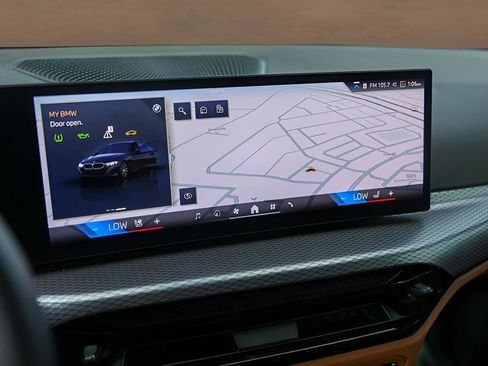 Used 2025 BMW 330i Sedan w/ Premium Package image 16