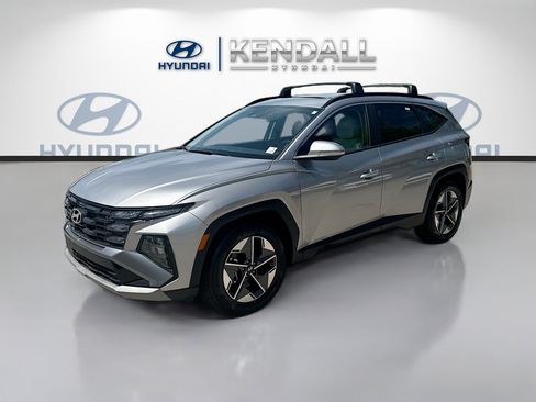Used 2025 Hyundai Tucson SEL FWD image 3