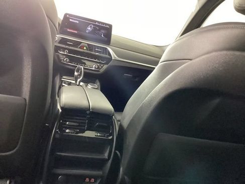 Used 2022 BMW 530i xDrive w/ Convenience Package AWD/4WD image 28