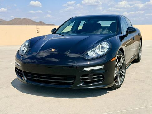 Used 2014 Porsche Panamera S RWD image 9