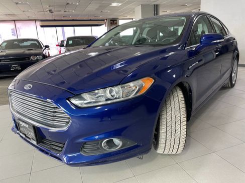 Used 2014 Ford Fusion SE w/ Equipment Group 201A image 3