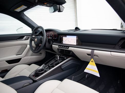 Used 2026 Porsche 911 Carrera image 21