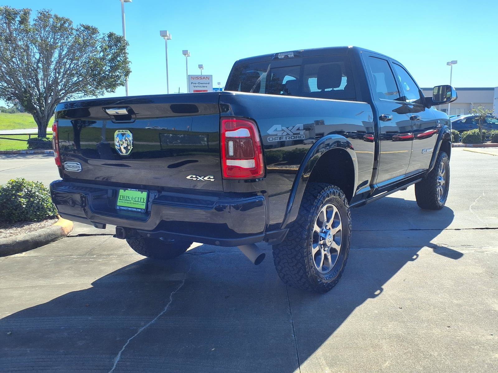Used 2022 RAM 2500 Limited AWD/4WD image 4