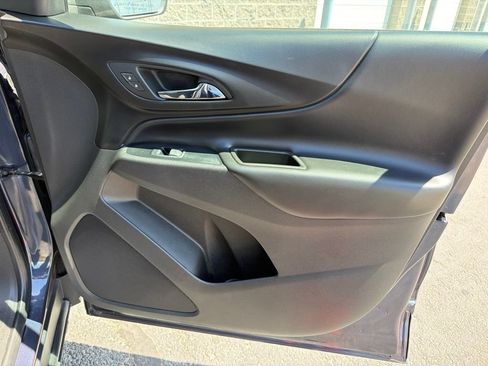 Used 2019 Chevrolet Equinox LT w/ Sun & Navigation Package AWD/4WD image 43
