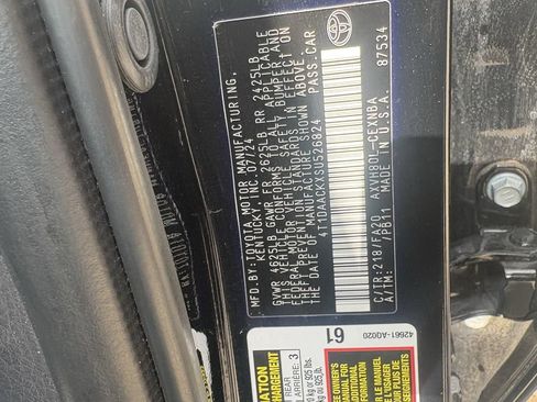 Used 2025 Toyota Camry LE FWD image 28