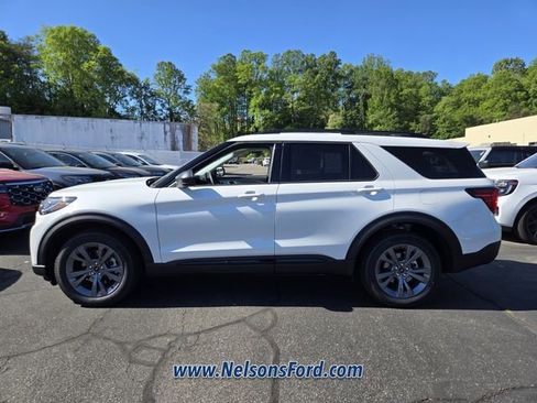 New 2026 Ford Explorer Active AWD/4WD image 4