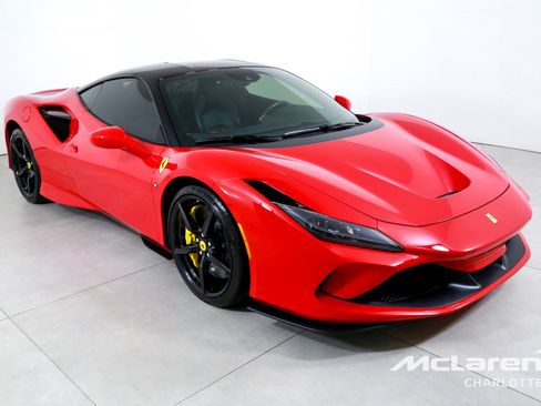 Used 2020 Ferrari F8 Tributo RWD image 3