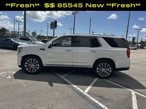 Used 2022 GMC Yukon Denali w/ Denali Ultimate Package AWD/4WD image 10