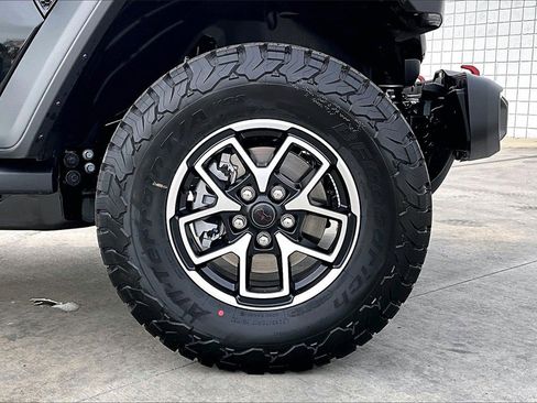 New 2026 Jeep Wrangler Unlimited Rubicon image 24