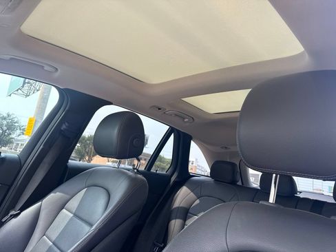 Used 2021 Mercedes-Benz GLC 300 image 9