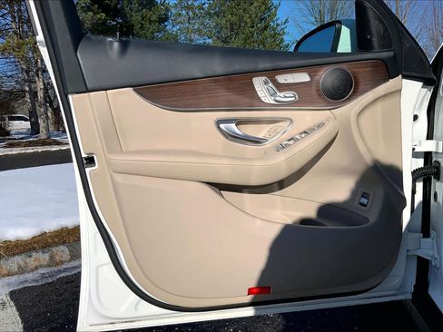 Certified 2022 Mercedes-Benz GLC 300 4MATIC image 23