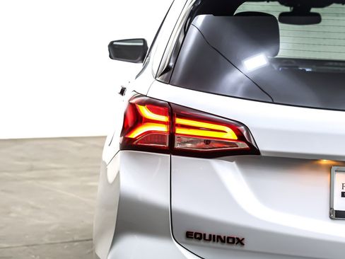 Used 2024 Chevrolet Equinox Premier image 15