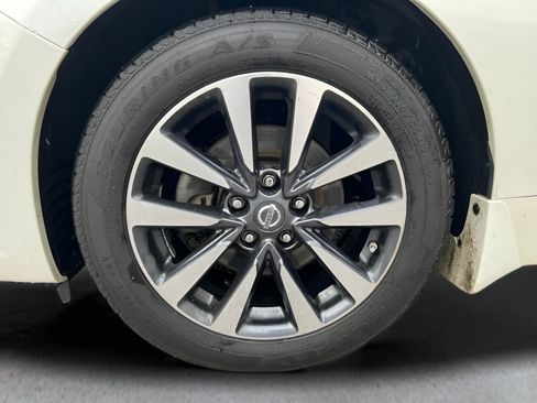 Used 2016 Nissan Altima 2.5 SV FWD image 31