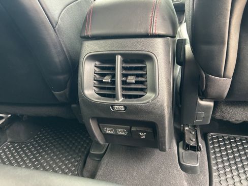 Used 2022 Jeep Cherokee Trailhawk w/ Comfort/Convenience Group image 22