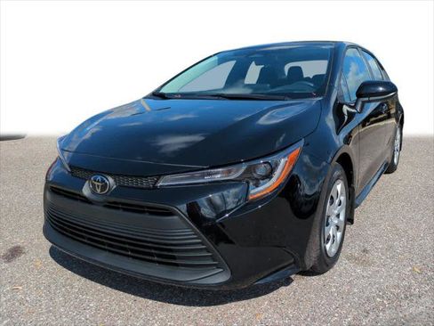 Certified 2026 Toyota Corolla LE image 1