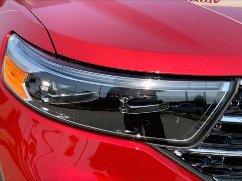 Used 2021 Ford Explorer XLT w/ Equipment Group 202A image 25