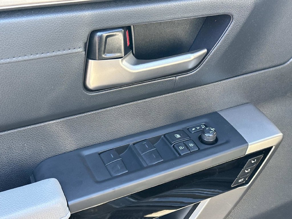 Used 2024 Toyota Tundra Limited AWD/4WD image 16