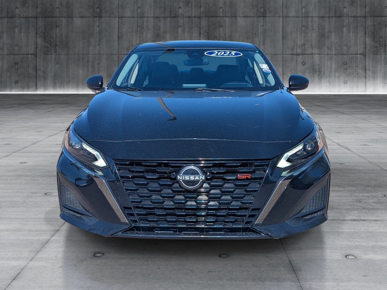 Used 2025 Nissan Altima 2.5 SR FWD image 8
