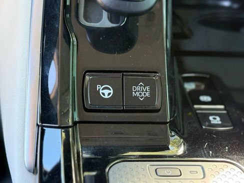 Used 2022 Toyota Mirai Limited Sedan 4D image 19