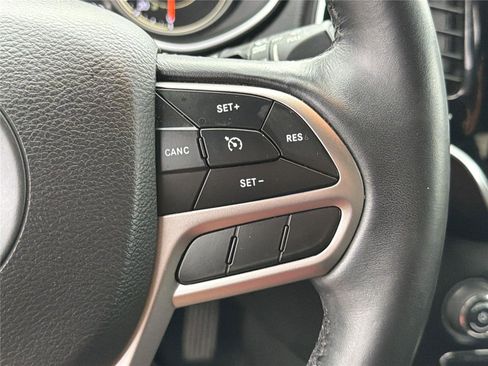 Used 2019 Jeep Cherokee High Altitude image 28