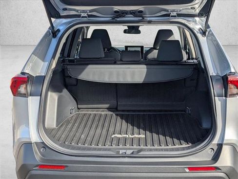 Used 2025 Toyota RAV4 XLE image 6