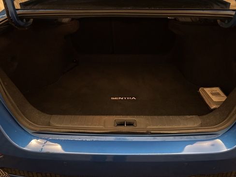 Used 2024 Nissan Sentra SV image 9