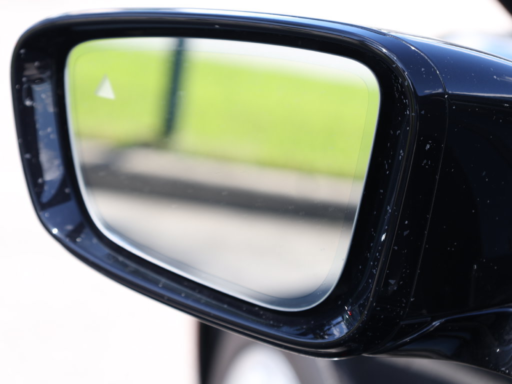 Used 2023 BMW 330i Sedan RWD image 9