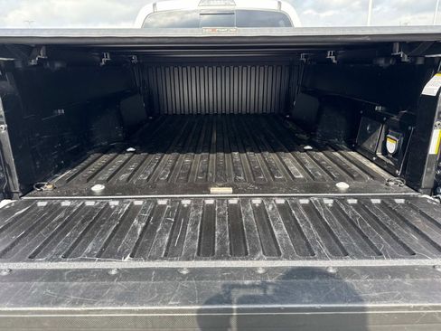 Used 2022 Toyota Tacoma TRD Off-Road image 21