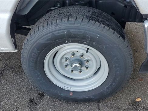 New 2026 Ford E-350 and Econoline 350 Super Duty w/ Power Equipment Group image 9