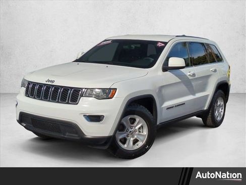 Used 2017 Jeep Grand Cherokee Laredo image 1