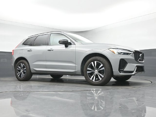 Used 2024 Volvo XC60 B5 Core w/ Protection Package Premier AWD/4WD image 10