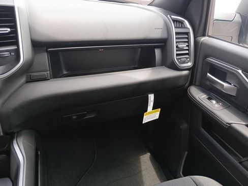 New 2026 RAM 3500 Big Horn AWD/4WD image 33