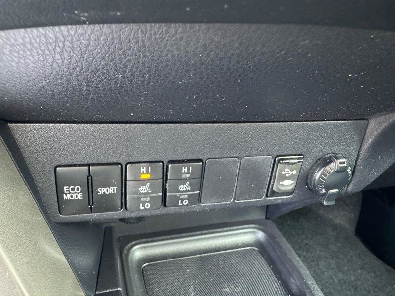 Used 2015 Toyota RAV4 Limited w/ Technology Package AWD/4WD image 17