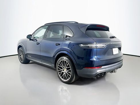 Certified 2023 Porsche Cayenne S Platinum image 3