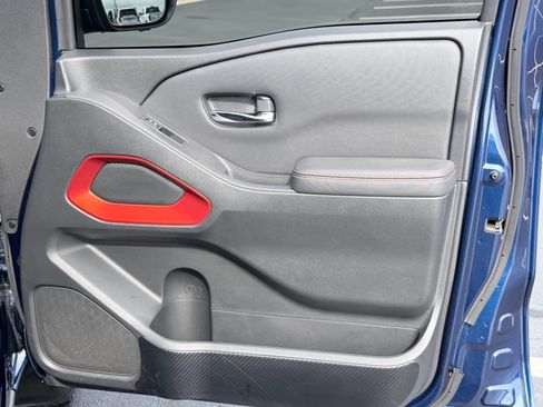 Used 2022 Nissan Frontier PRO-4X image 30