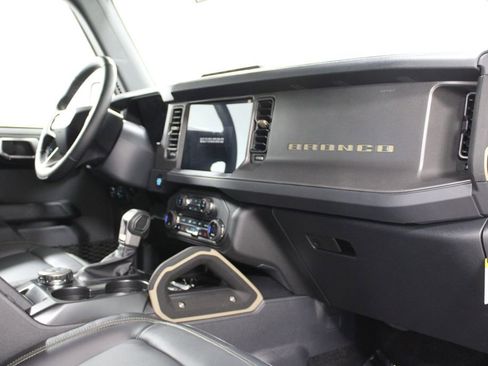 New 2025 Ford Bronco Badlands w/ Matte Film Protection Package image 28