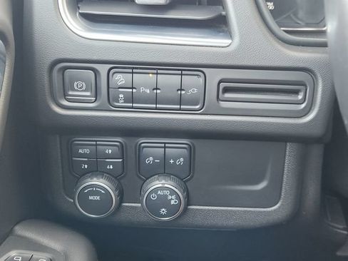 Used 2021 Chevrolet Tahoe Z71 AWD/4WD image 25
