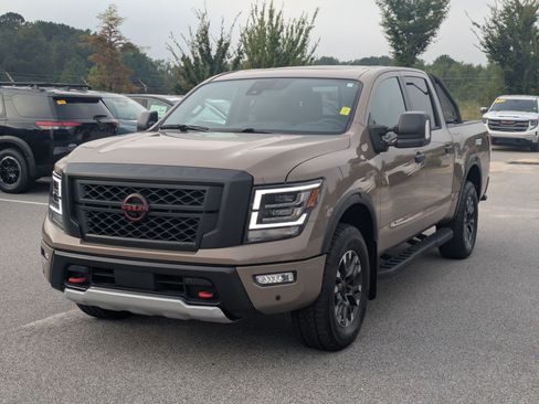 Certified 2023 Nissan Titan PRO-4X w/ Pro-4x Convenience Package AWD/4WD image 8