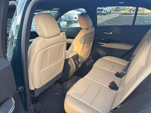 Used 2024 Cadillac XT4 Luxury w/ Cold Weather Package FWD image 10