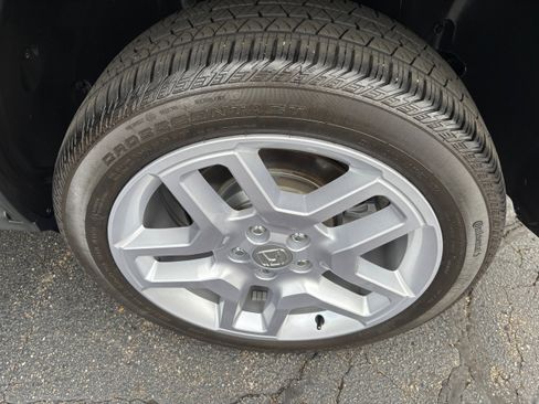 Certified 2025 Honda Passport EX-L image 15