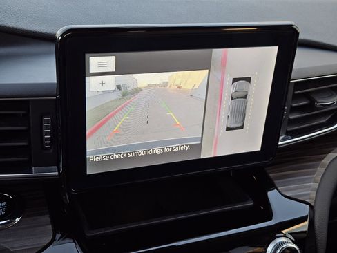 Used 2023 Ford Explorer Limited w/ Equipment Group 301A image 19