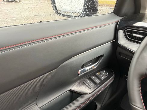 New 2026 Nissan Kicks SR w/ Cold Weather Package image 31